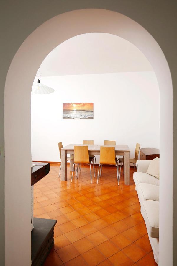 Appartamenti Diffusi Di Villa Fiorita Con Accesso Alle Piscine Della Struttura Principale Cattolica Buitenkant foto