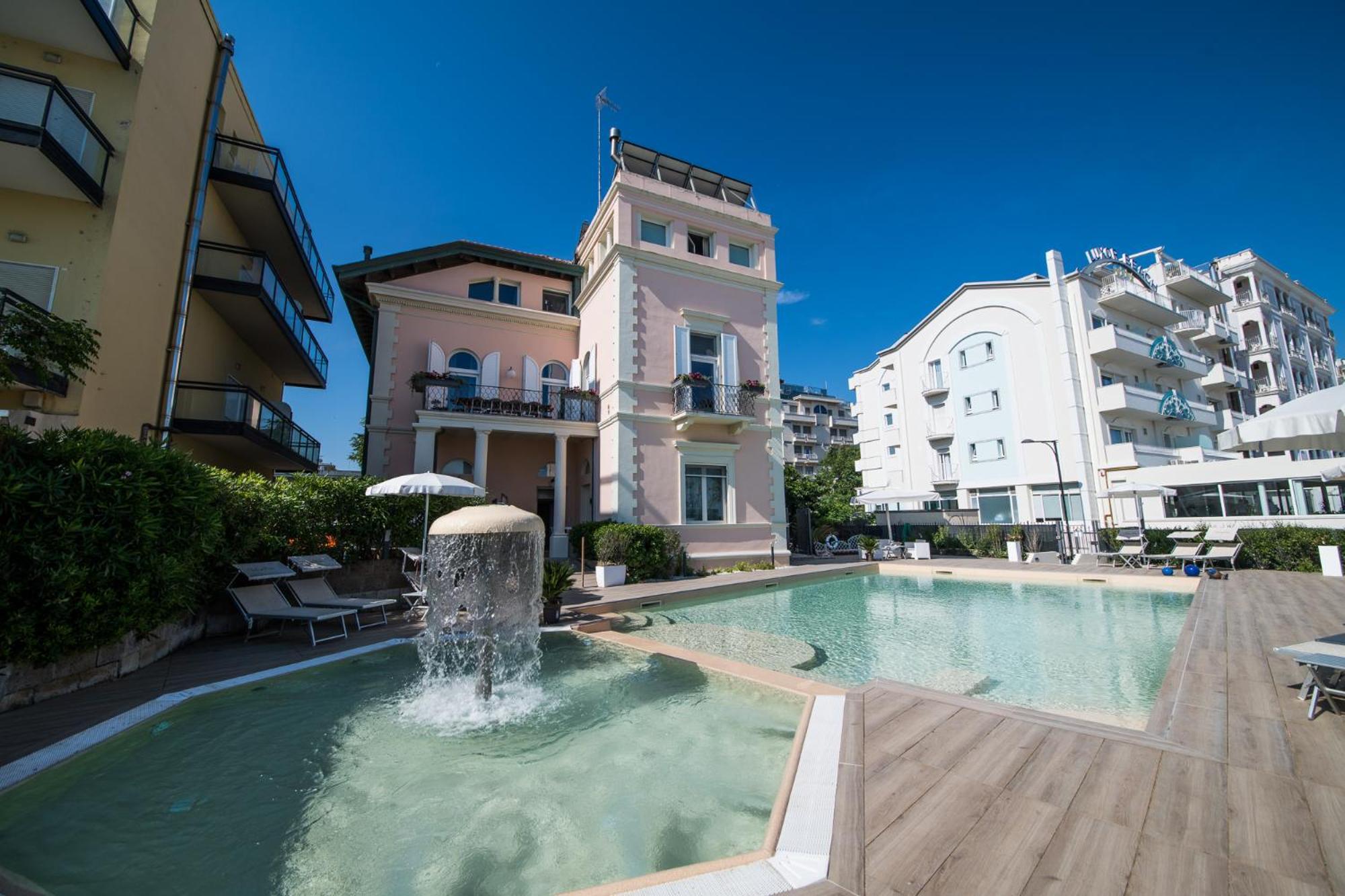 Appartamenti Diffusi Di Villa Fiorita Con Accesso Alle Piscine Della Struttura Principale Cattolica Buitenkant foto